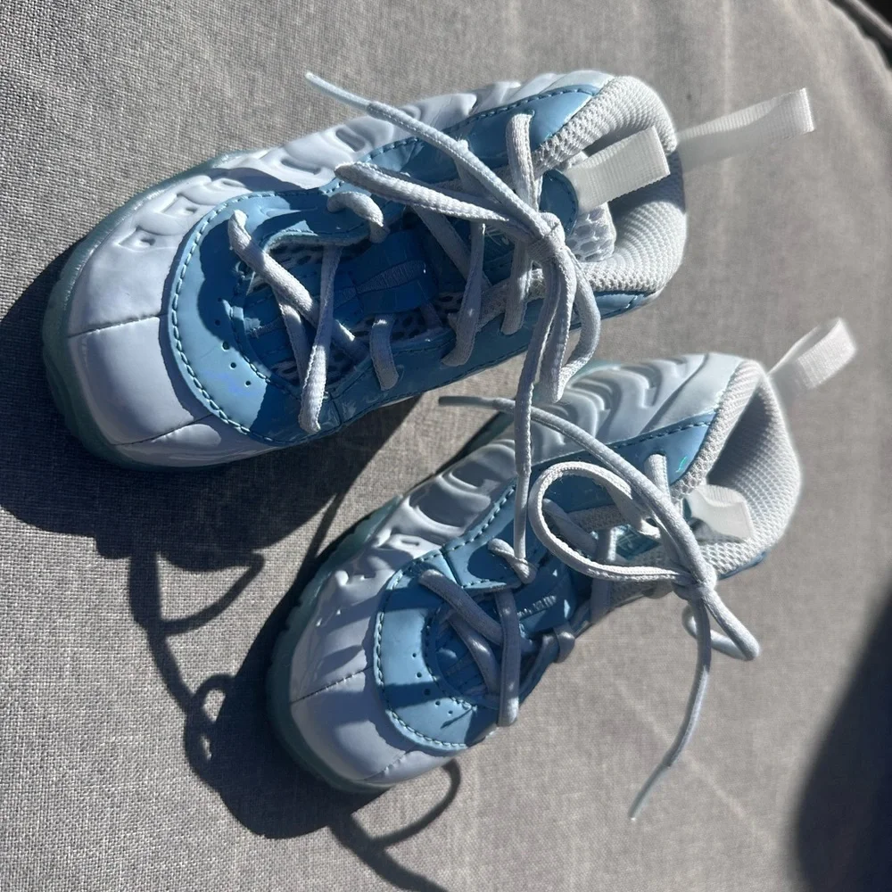 Nike Little FoamPosite One Aura Blue White EUC. Size 6c